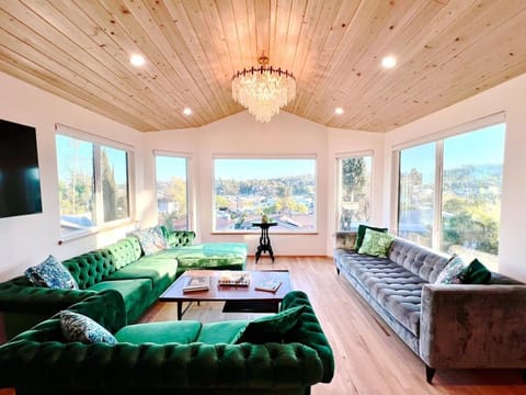 The Perch- Hilltop Bungalow, Eagle Rock-near DTLA House in Eagle Rock
