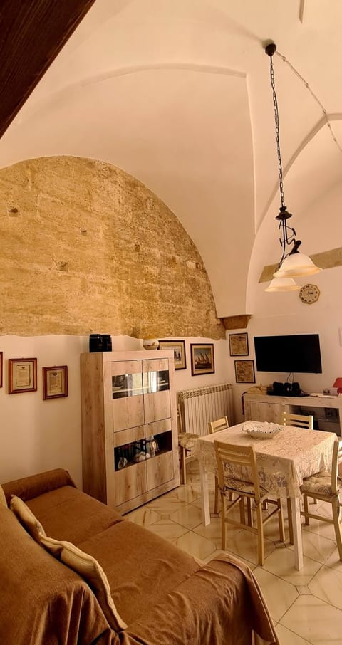 TV and multimedia, Kitchen or kitchenette, Living room