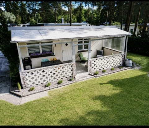 Property building, Garden, Balcony/Terrace, Garden view
