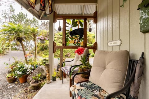 The Alala at Stained Glass Cottages Bed and Breakfast in Volcano