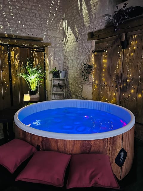 Night, Natural landscape, Hot Tub
