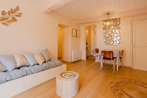 Les Fontaines Saint-Paul-de-Vence Free Parking Apartment in Saint Paul de Vence