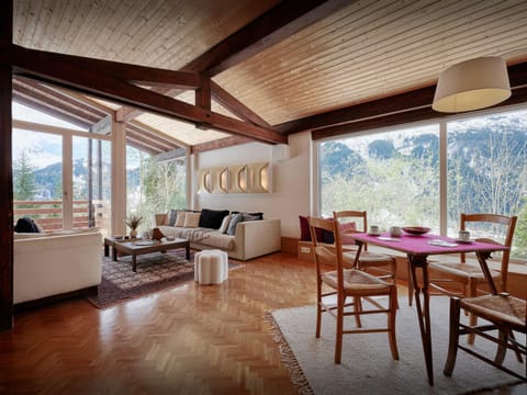 View (from property/room), Living room, Seating area, Mountain view