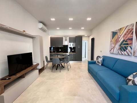 TV and multimedia, Kitchen or kitchenette, Living room