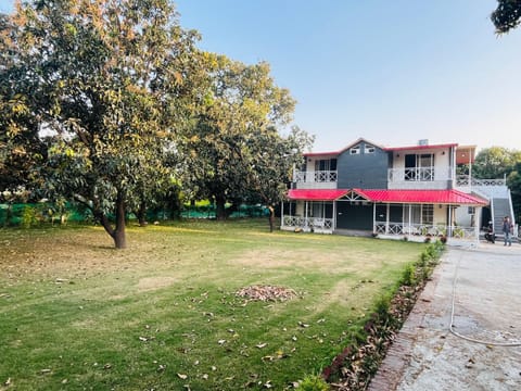 Property building, Garden, Garden view