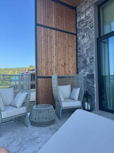 5 bedrooms 5 bathrooms LUXURY House with pool Villa in Halkidiki