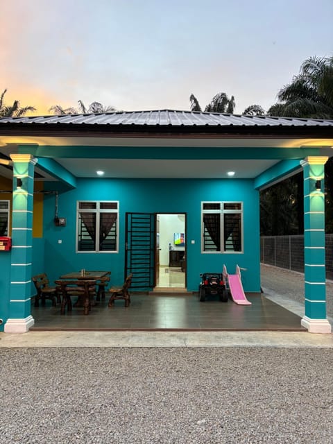 Property building, Day