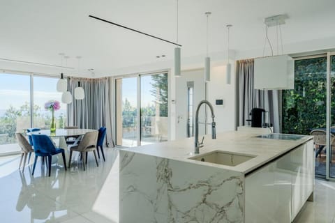 Magnifique Villa avec vue mer Villa in French Riviera