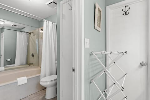 One More Round! 3BR 3BA Sleeps 10! 11 Pools! Golf Courses! Tennis Courts! House in Panama City Beach