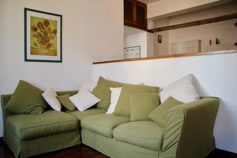 Appartamento luminoso davanti Villa Pamphili Apartment in Rome