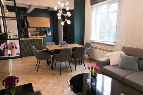 Kitchen or kitchenette, Living room, Dining area