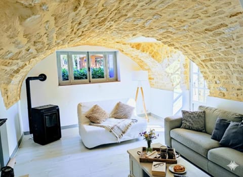 TV and multimedia, Living room, fireplace