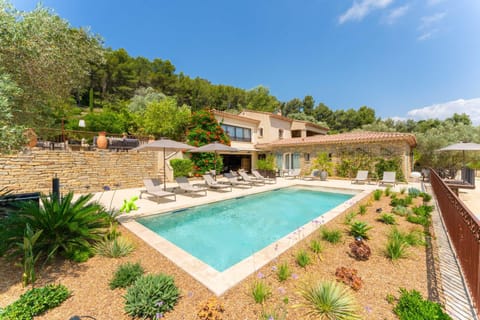 Property building, Swimming pool, Breakfast