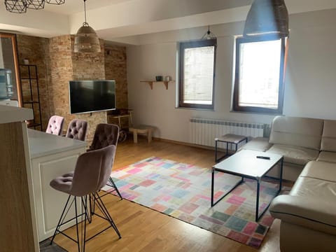 Communal lounge/ TV room, TV and multimedia, Living room, Seating area