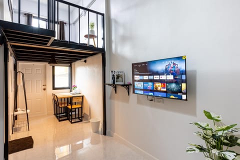 Seating area, Dining area, Bedroom
