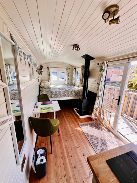 Living room, Bedroom