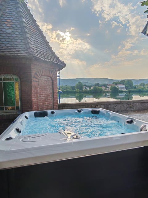 Day, Natural landscape, Hot Tub