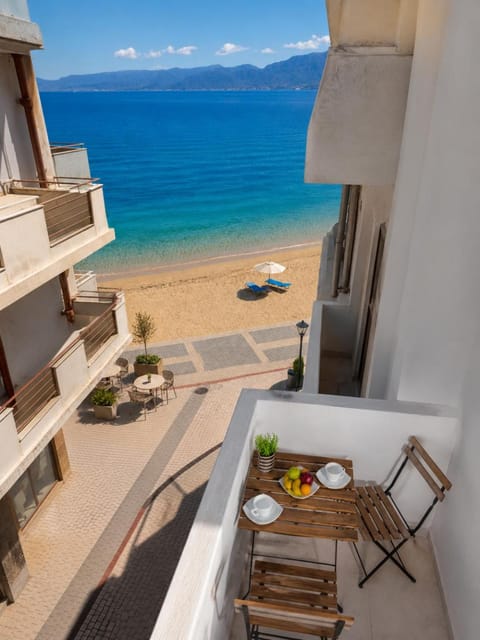 Balcony/Terrace, Location