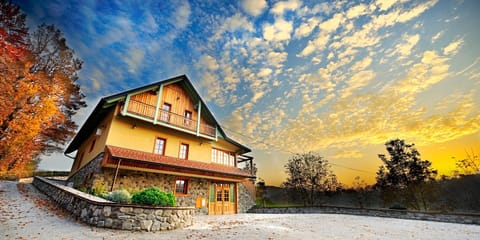 Property building, Facade/entrance, Autumn, Sunset