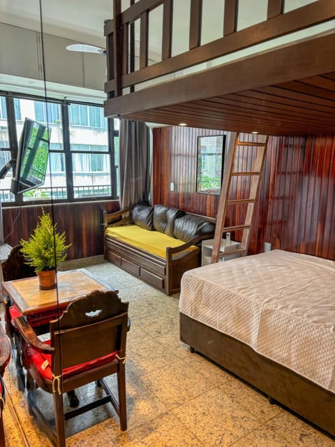 Bed, Living room