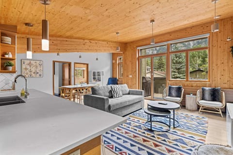 View (from property/room), Living room, Seating area, Dining area