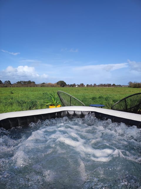 Natural landscape, Spa and wellness centre/facilities, Garden view, sunbed