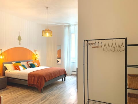 Bed, Photo of the whole room, Bedroom, wardrobe