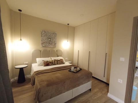 Bedroom, wardrobe