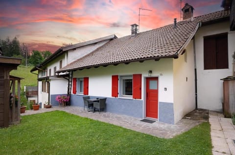 Property building, Day, Garden, Garden view
