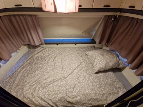 Full Service Caravan Apartment in Albertslund