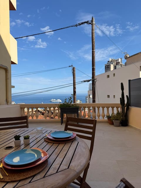 Cozy apartment with sea view Monaco Apartment in Avenue du Carnier
