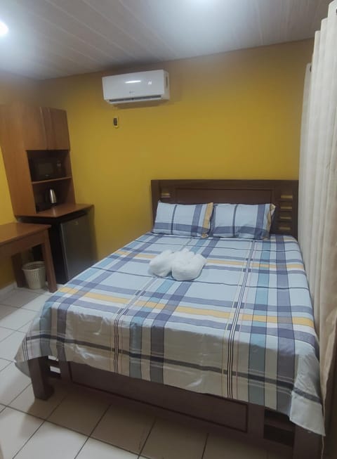 Bed, air conditioner