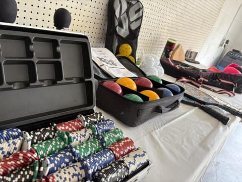 Heated Pool with Lanai- 10min from Beach- Lots of amenities House in Palm Coast