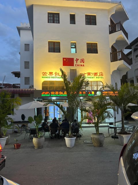 Property building, Patio, Balcony/Terrace, Quiet street view