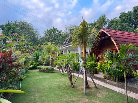 Property building, Natural landscape, Garden view