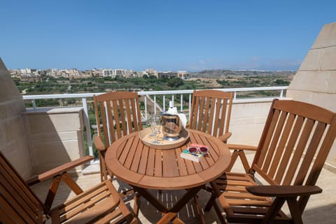 Patio, View (from property/room), Balcony/Terrace