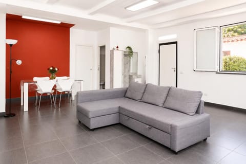 Living room, Dining area, air conditioner