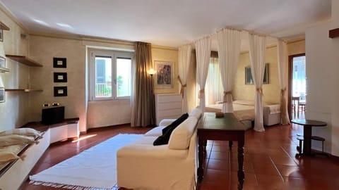 Bed, Seating area, Bedroom, wardrobe