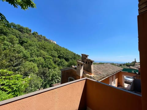 View (from property/room), Balcony/Terrace, Mountain view, Sea view