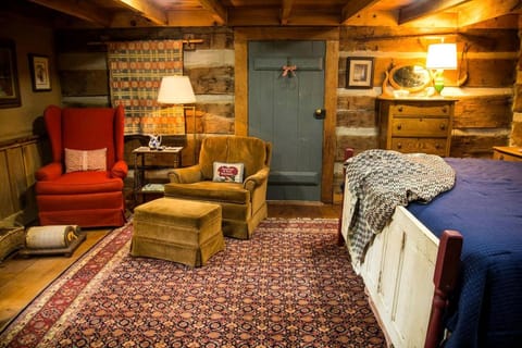 Rustic Cabin Rental with a Fireplace near Kingsport in Rogersville, Tennessee Cabin in Rogersville