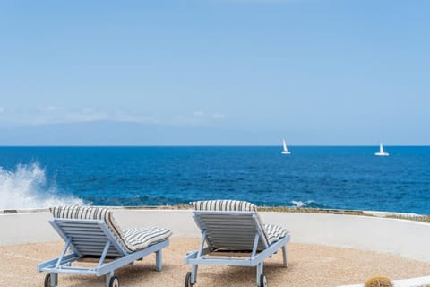Day, Natural landscape, View (from property/room), Balcony/Terrace, Sea view, sunbed