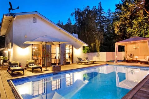 Property building, Swimming pool