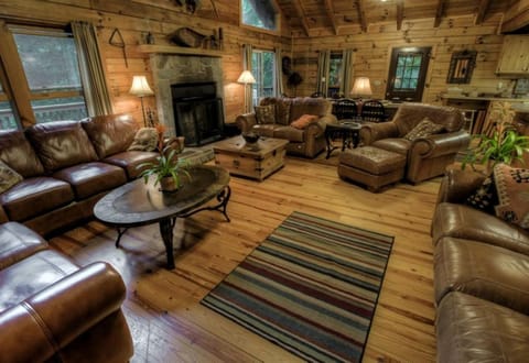 Breathtaking Smoky Mountains Cabin with Hot Tub in Maggie Valley, North Carolina Cabin in Ivy Hill