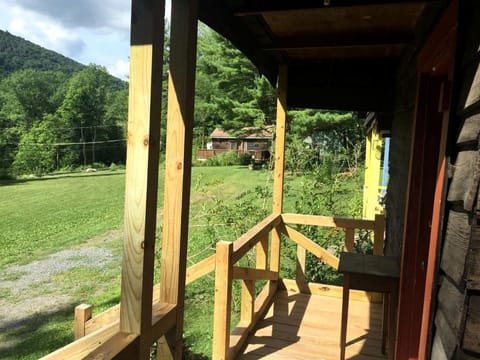 Cozy Getaway Cabin for Two near Esopus River in Shandaken, New York Cabin in Shandaken