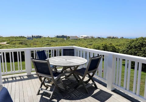 Grand Vacation Rental with 180-Degree Ocean Views on Nantucket, Massachusetts House in Tom Nevers