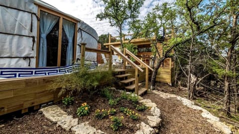 Beautiful Romantic Yurt Surrounded by Nature in Wimberley, Texas Luxury tent in Wimberley