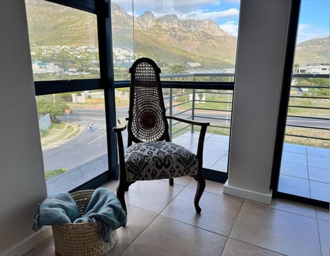 Ocean facing apartment Apartment in Cape Town