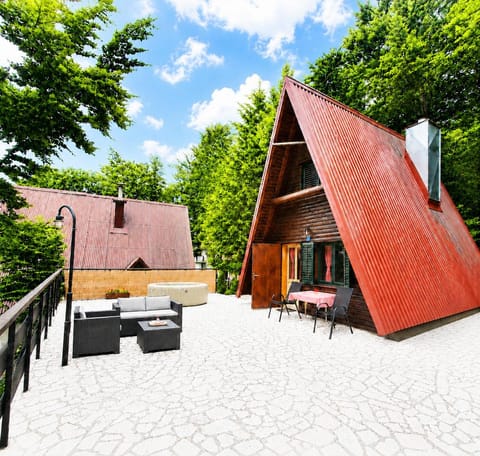 Property building, Hot Tub