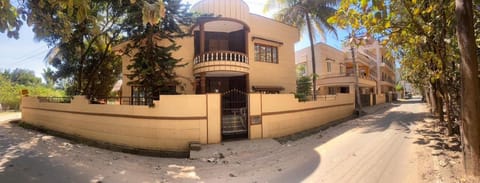 Property building, Day, Street view