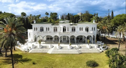 Palacio Suites Marbella Bed and Breakfast in Marbella